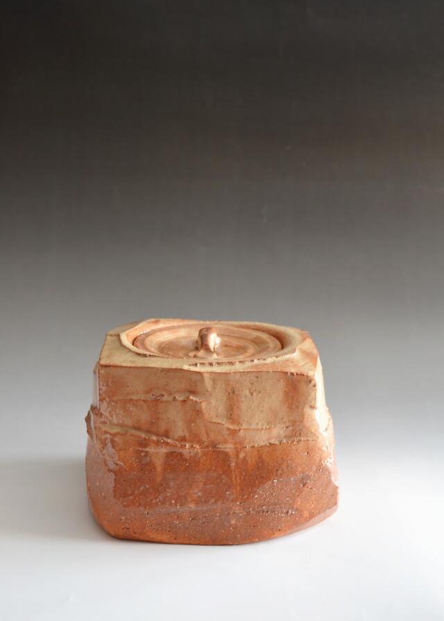 宇田川聖谷作 萩焼 耳付 水指 共箱 共布 茶道具 宇田川聖谷作 萩焼 耳