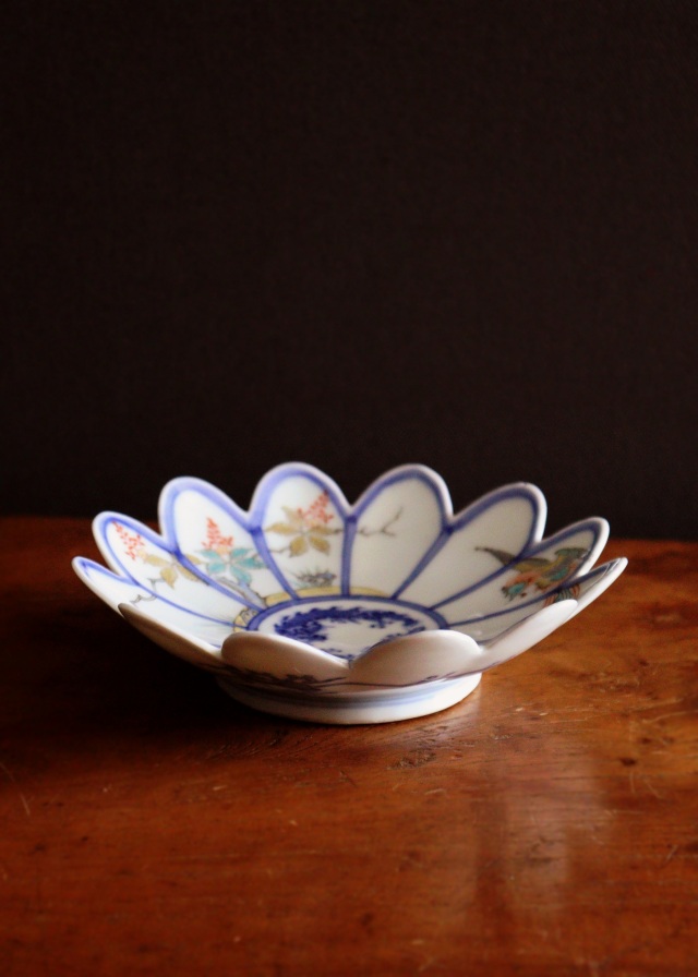 角皿 金彩 色絵付 蝶 へちま 菊 花文様 変形 古伊万里 角皿 金彩