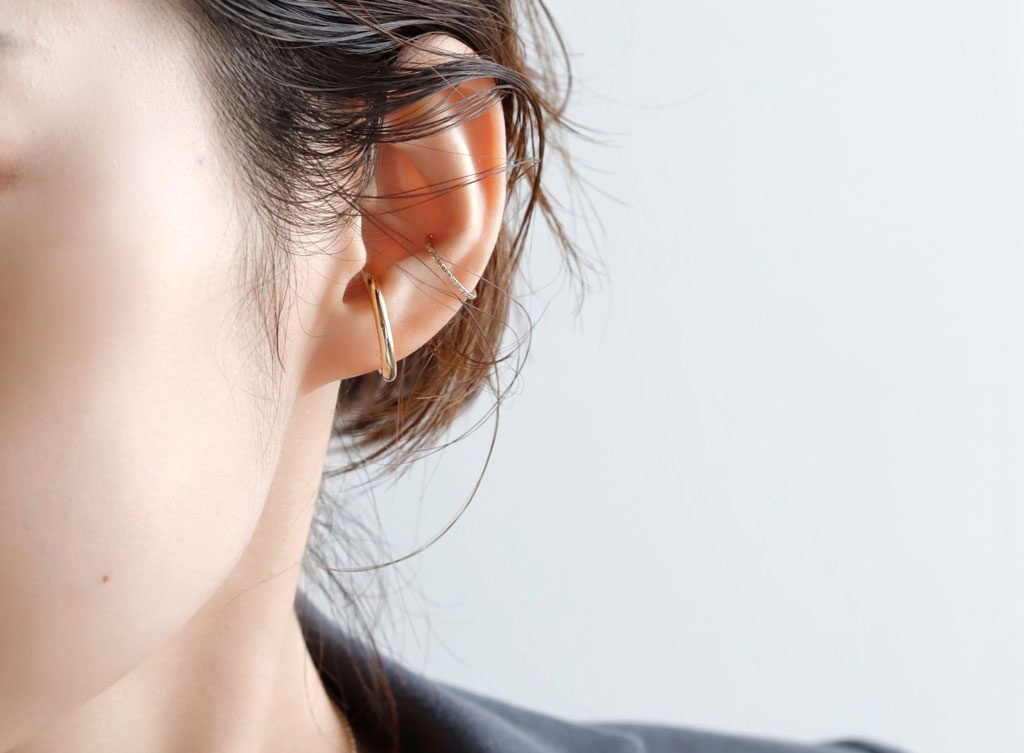 コーデの幅がぐっと広がる！大人シンプルな2WAYパイプリング