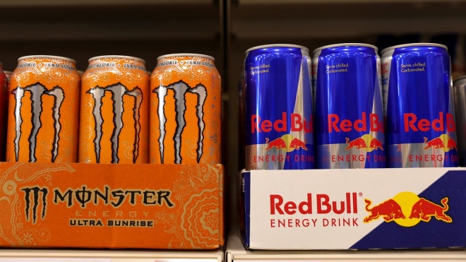 値下げも効果なし？レッドブルが「モンスターエナジー」に勝てない理由