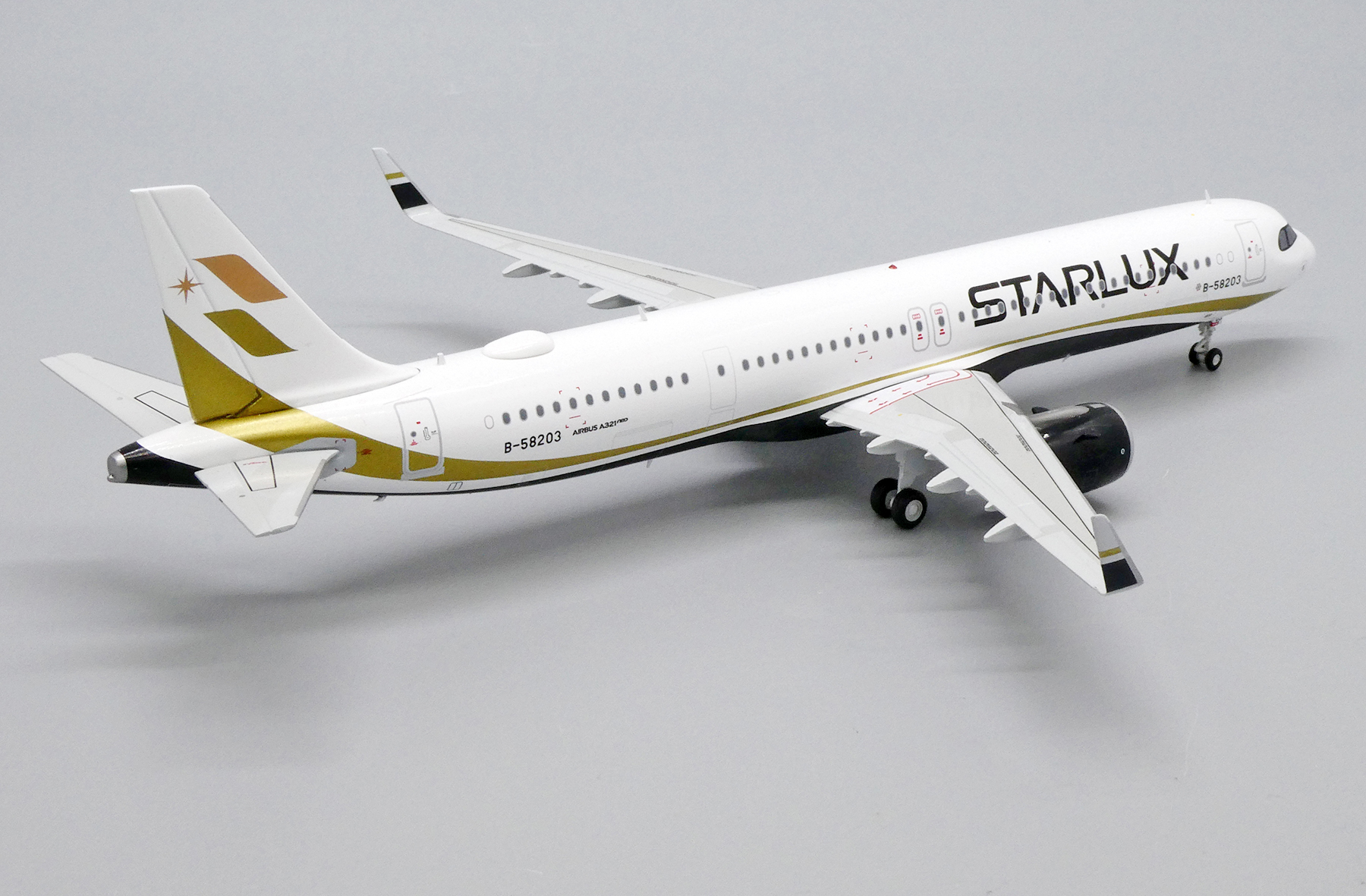 スターラックス航空 STARLUX-A321neo 1:200 模型 スターラックス航空