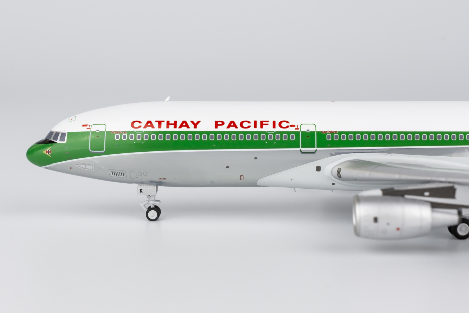 ScaleModelStore.com :: NG Models 1:400 - 31033 - Cathay Pacific