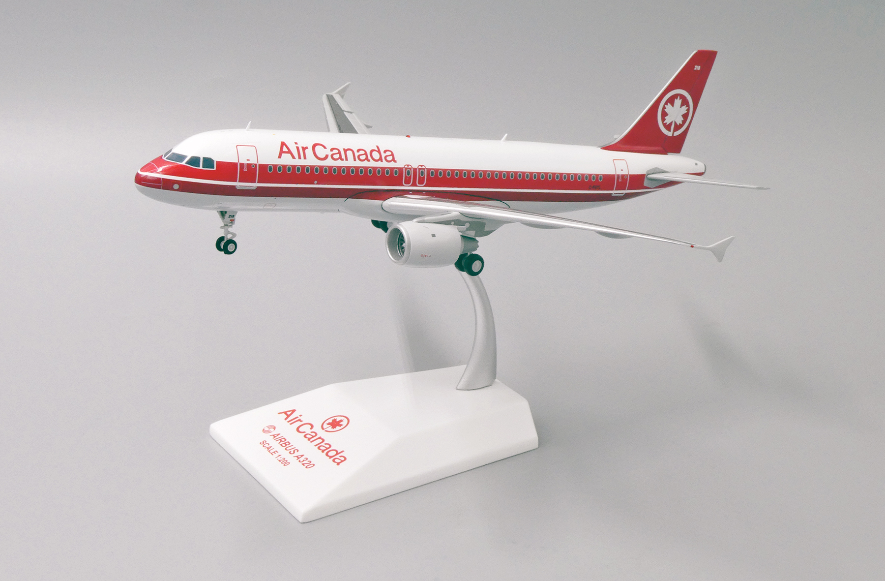 Aircalin A320 スケール1:200 Aircalin A320 Neo Scale 1: 200 18.8cm