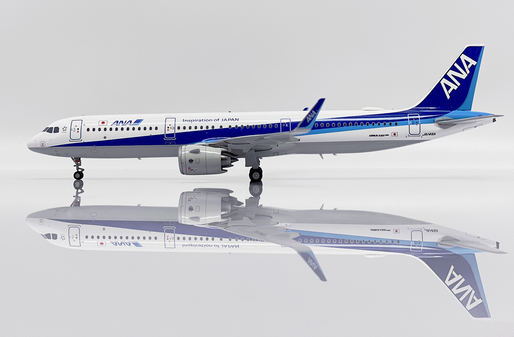 ScaleModelStore.com :: JC Wings 1:200 - SA2028 - ANA All Nippon