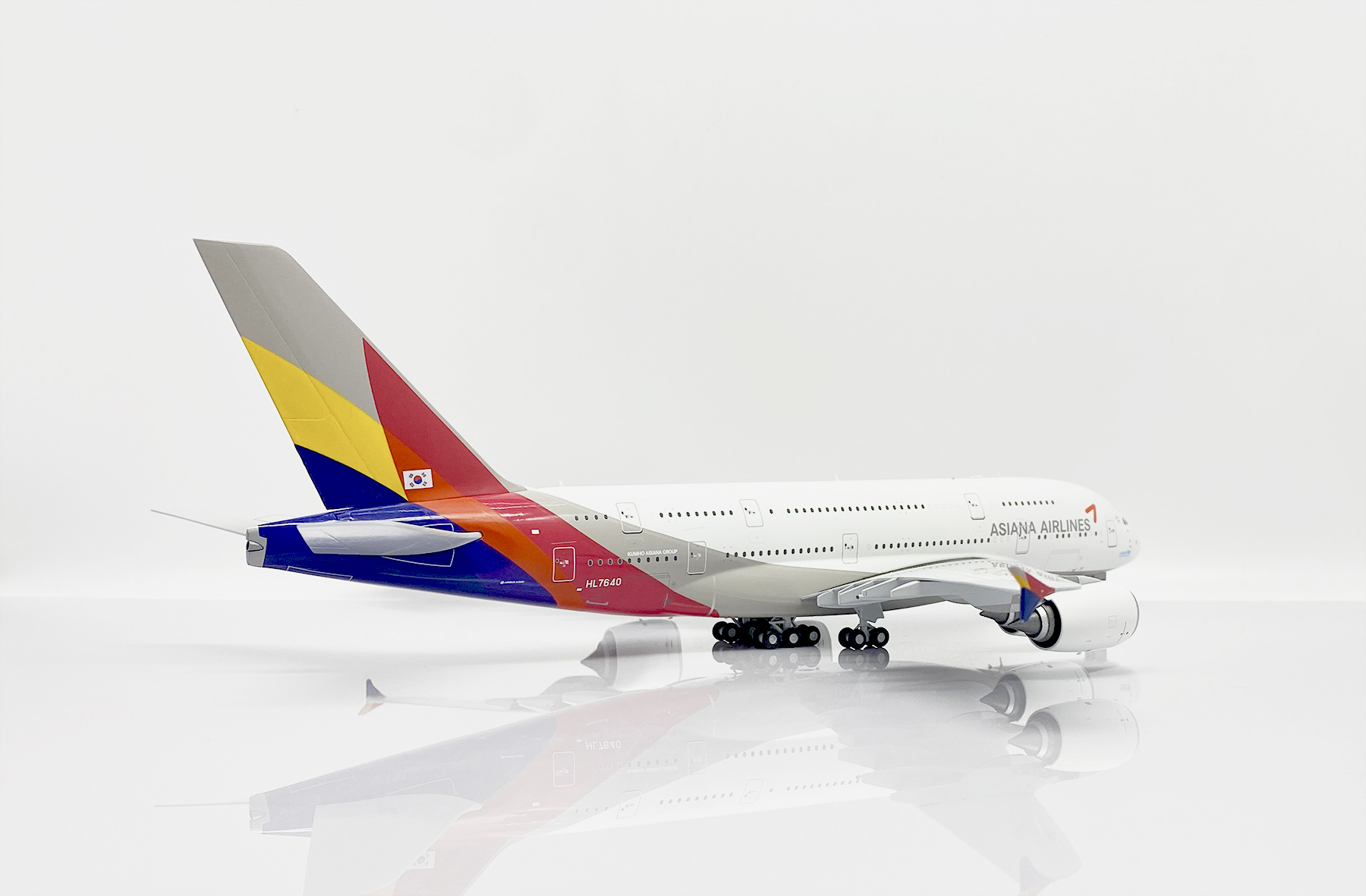 ScaleModelStore.com :: JC Wings 1:200 - XX20060 - Asiana Airlines