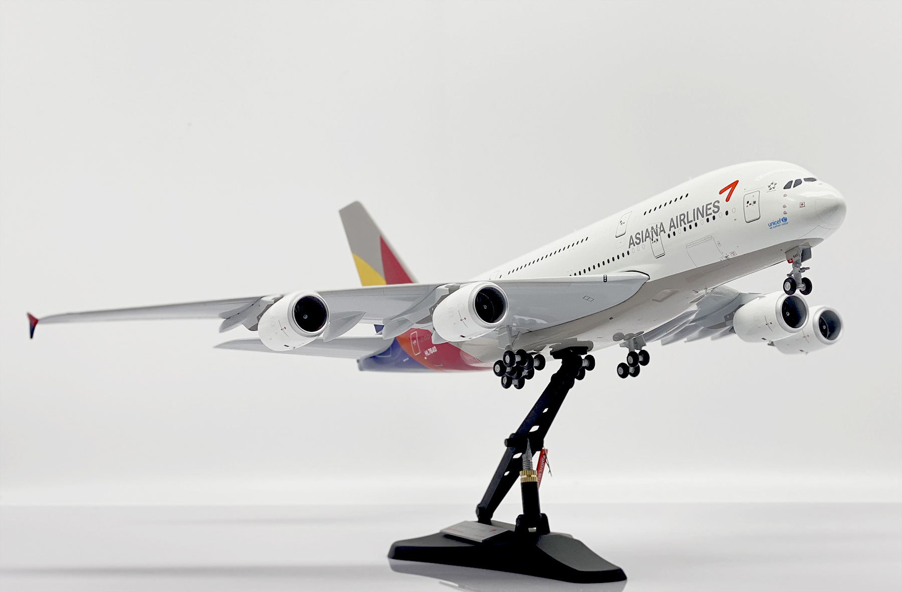 ScaleModelStore.com :: JC Wings 1:200 - XX20060 - Asiana Airlines