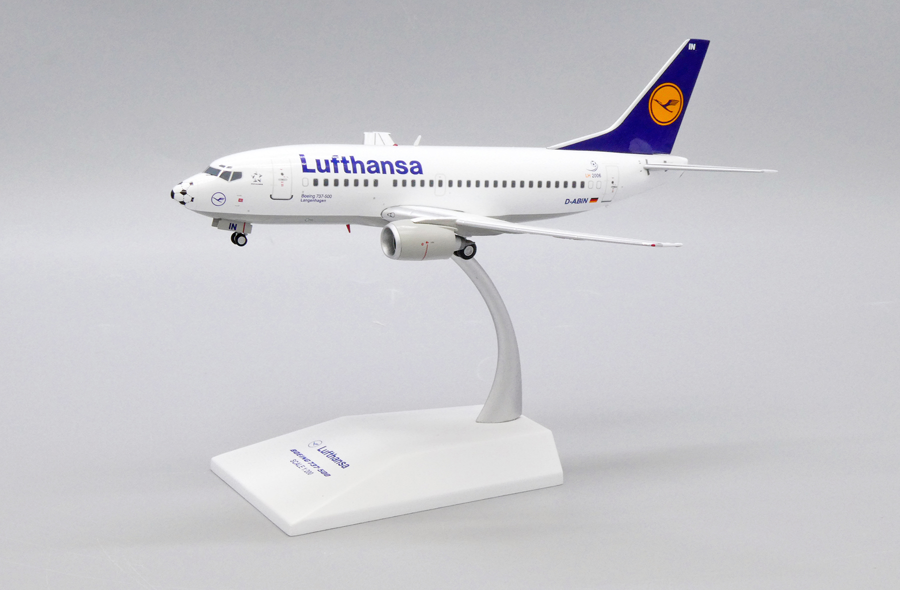 ScaleModelStore.com :: JC Wings 1:200 - XX2381 - Lufthansa Boeing