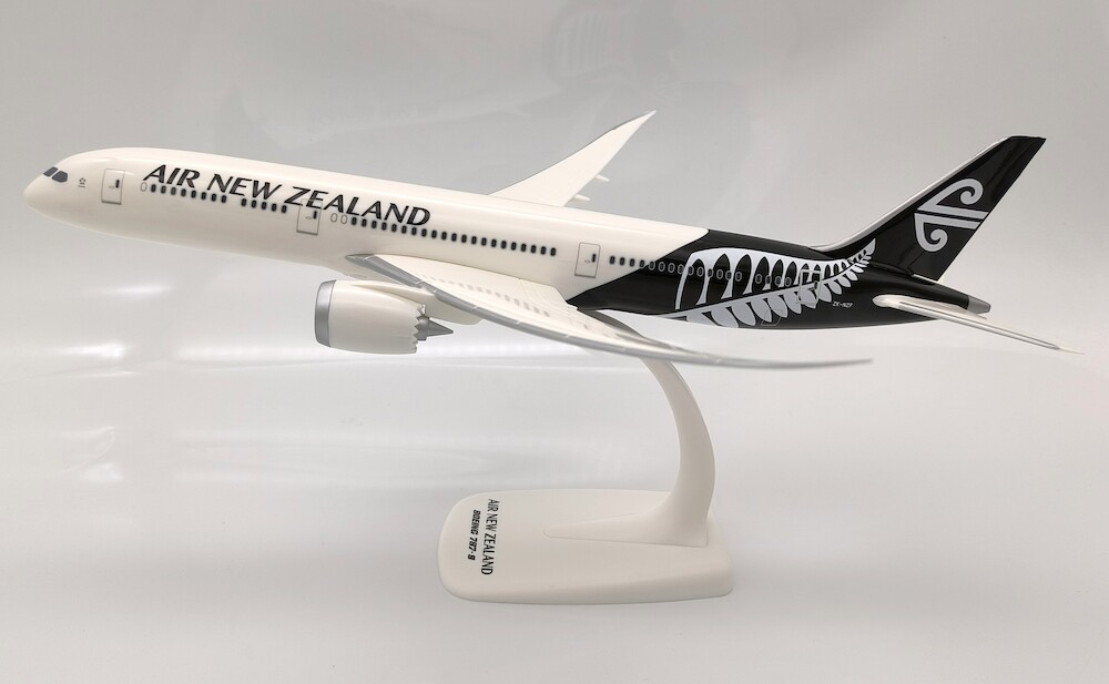 ScaleModelStore.com :: PPC 1:200 - 223571 - Air New Zealand Boeing