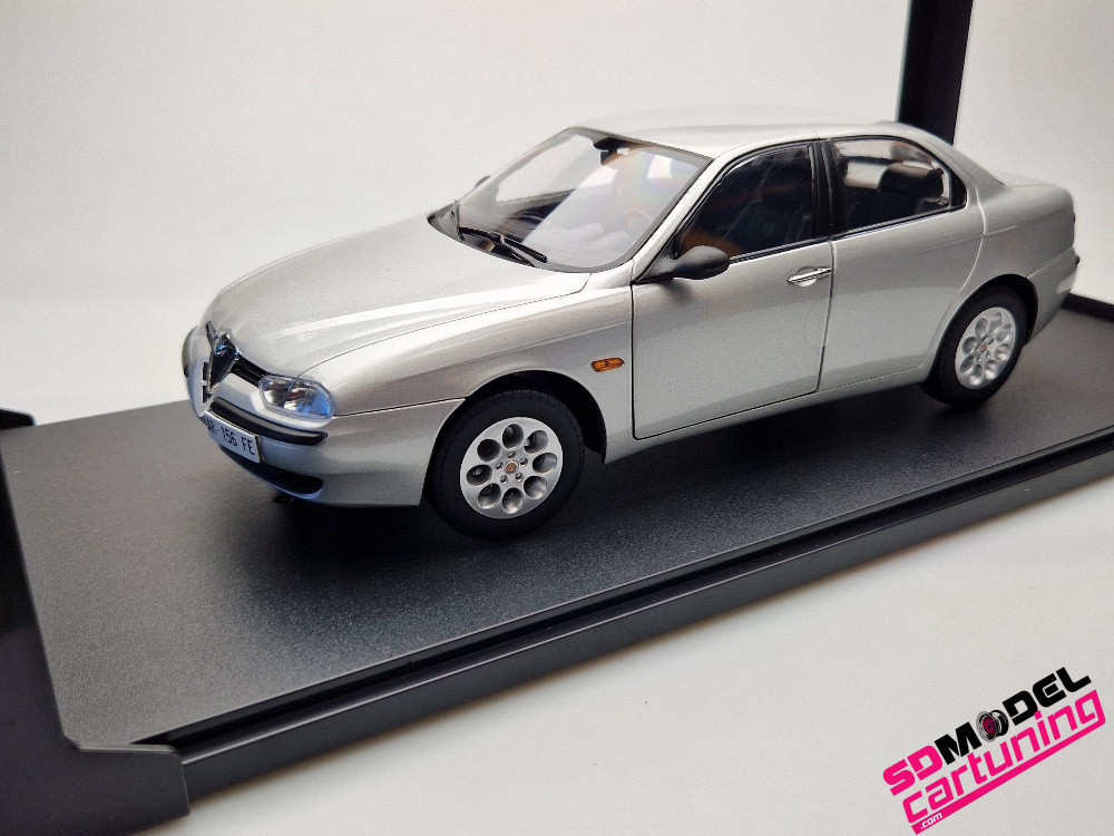 MITICA 1/18 アルファロメオ 145 1995 (シルバー)