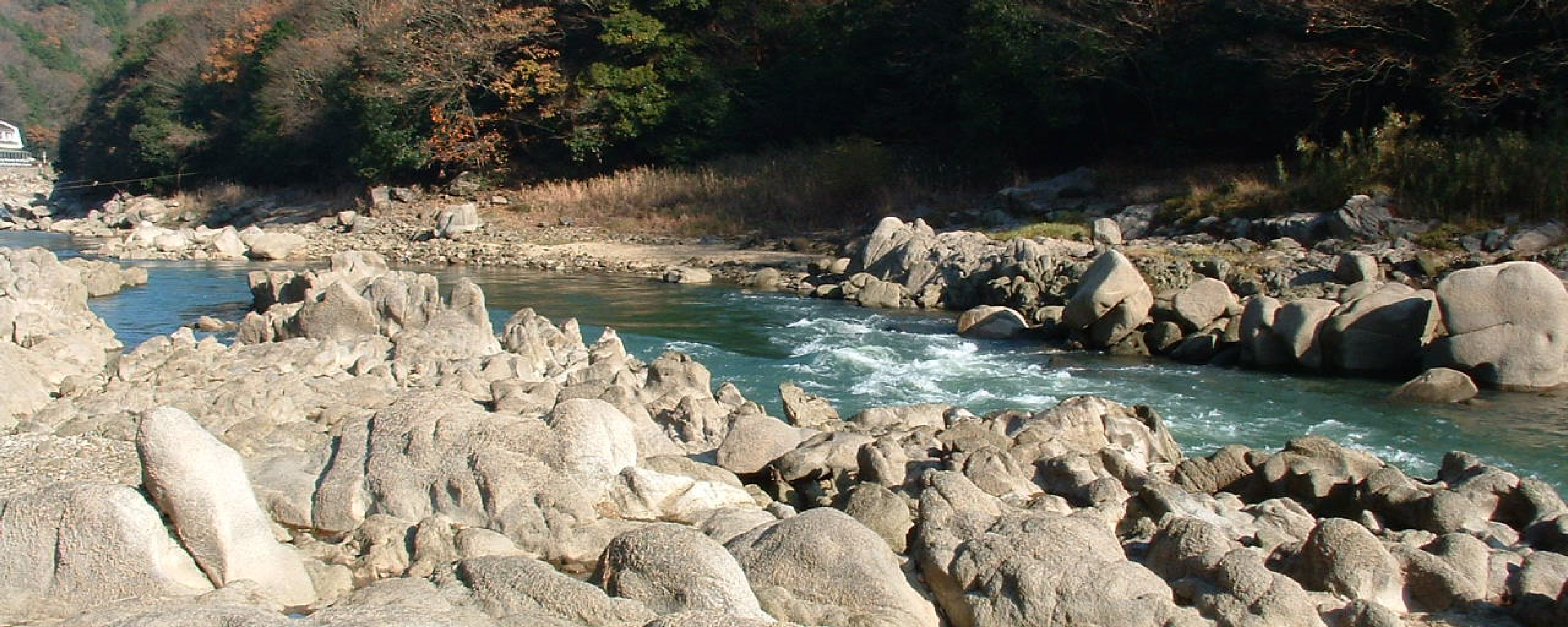 霊石・奇石がつくる絶景を堪能する | 瀬田川流域観光協会
