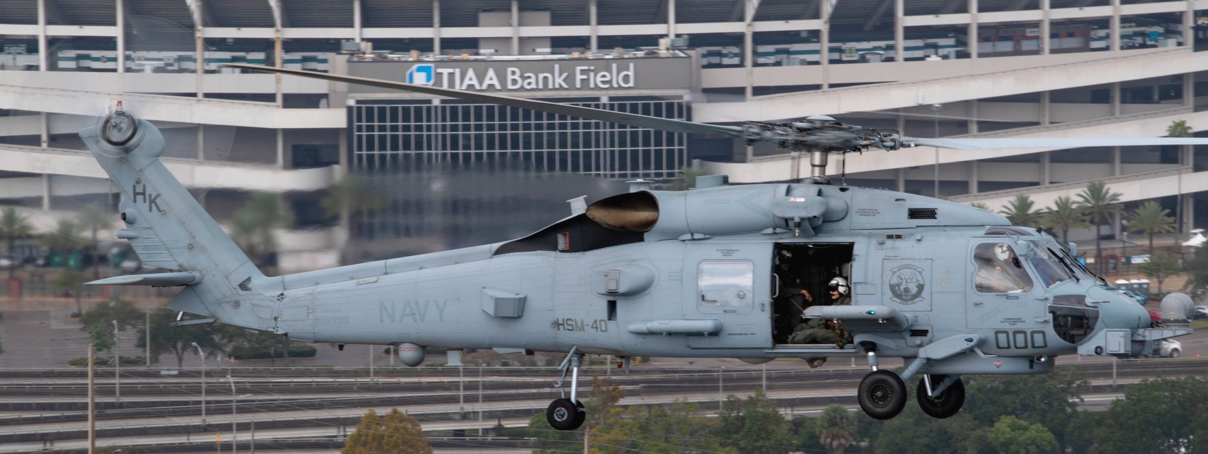 元HSL-51司令、米海軍MH-60ヘリ訓練航空隊HSM-40司令の指揮官 元HSL-51