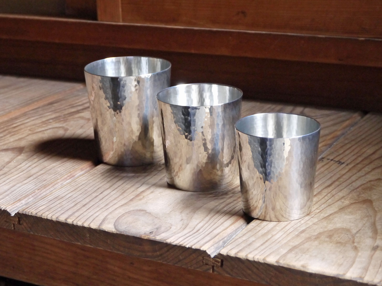 錫 鎚目タンブラー / Some tumblers for drinks on the rocks | 清課堂