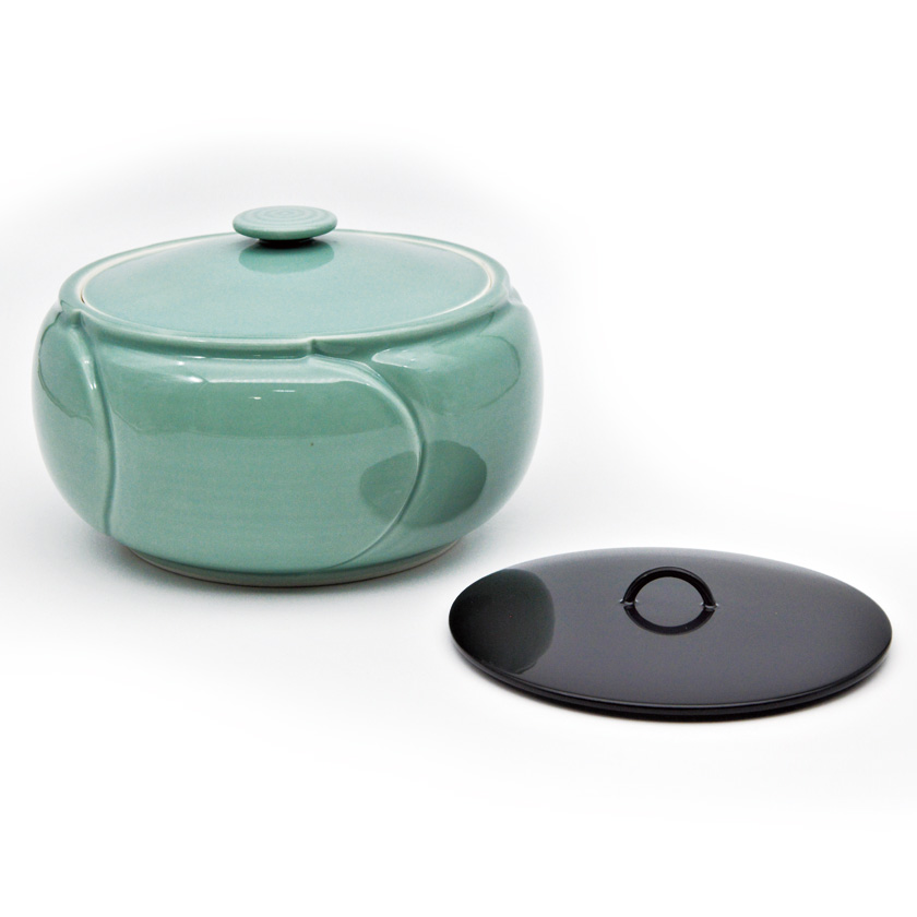 水指、青磁捻梅、加藤藤山作、塗蓋共蓋付、およ12