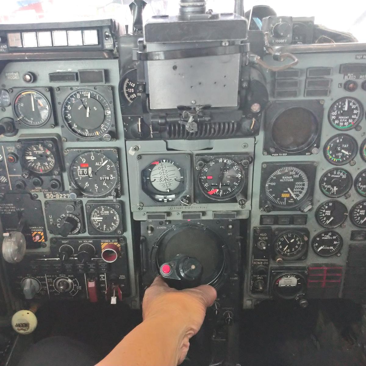 東京航空計器製 コックピットクロック 航空自衛隊 東京航空計器製