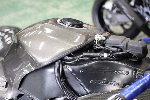 カーボンタンクカバー | しゃぼん玉 -Shabondama-