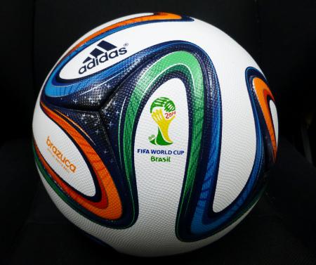 adidas サッカーボール ブラズーカ 2014ブラジルW杯公式球 adidas 2014