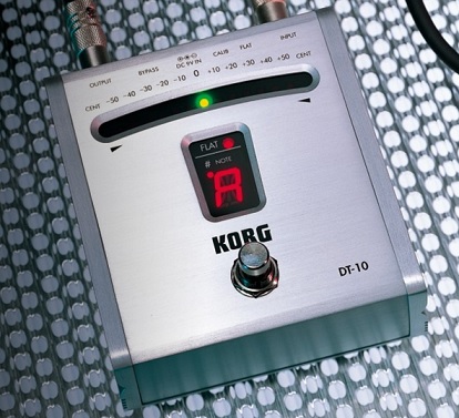 ペダル型チューナーの決定版、KORGのDT-10の特価品が入荷しました
