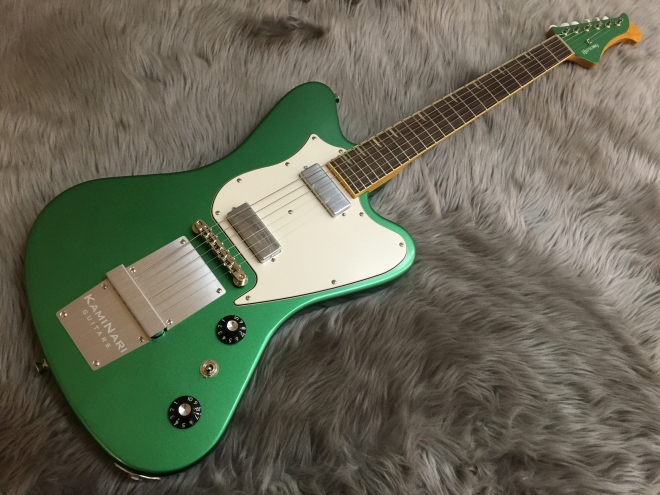 ライブパフォーマンスギター「KAMINARI×HISTORY KH-CYGNET」デビュー