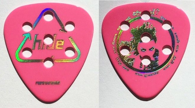 ピック新製品】FERNANDES hideピック新色ピンク入荷！！｜島村楽器