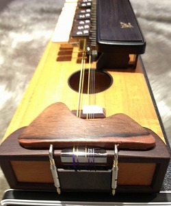 和楽器】ゼンオン高級大正琴『冴(サエ)』入荷しました！｜島村楽器