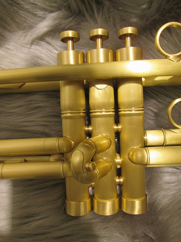 トランペット】Queen Brass Hino Model 再入荷！｜島村楽器 グラン