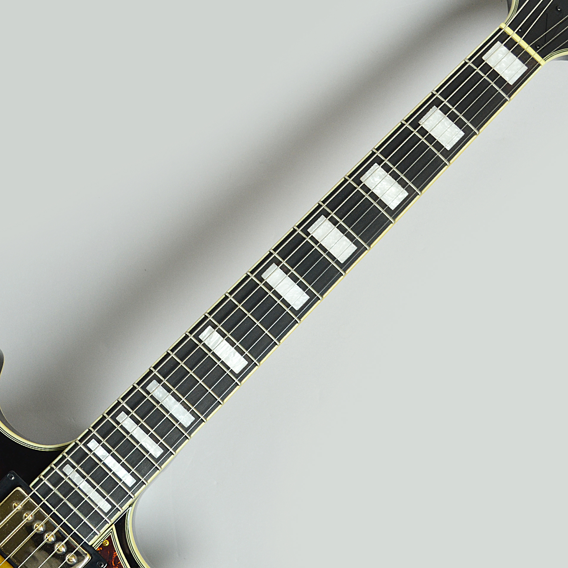 キルトトップに小ぶりボディのセミアコ！Ibanez『AM93QM AYS』取り扱い