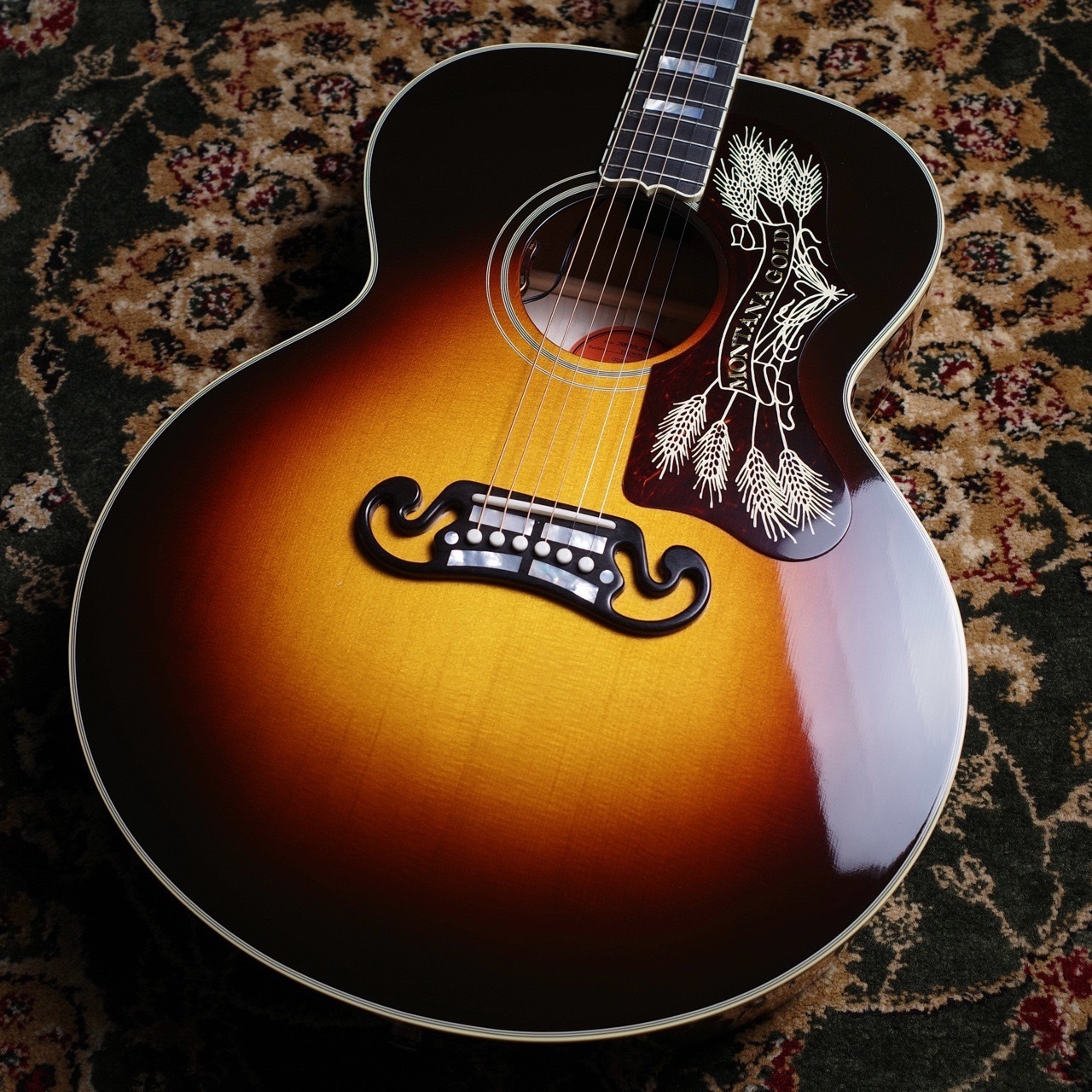 完売しましたGibson SJ-200 Montana Gold Quilt ＃21424075 【Gibson