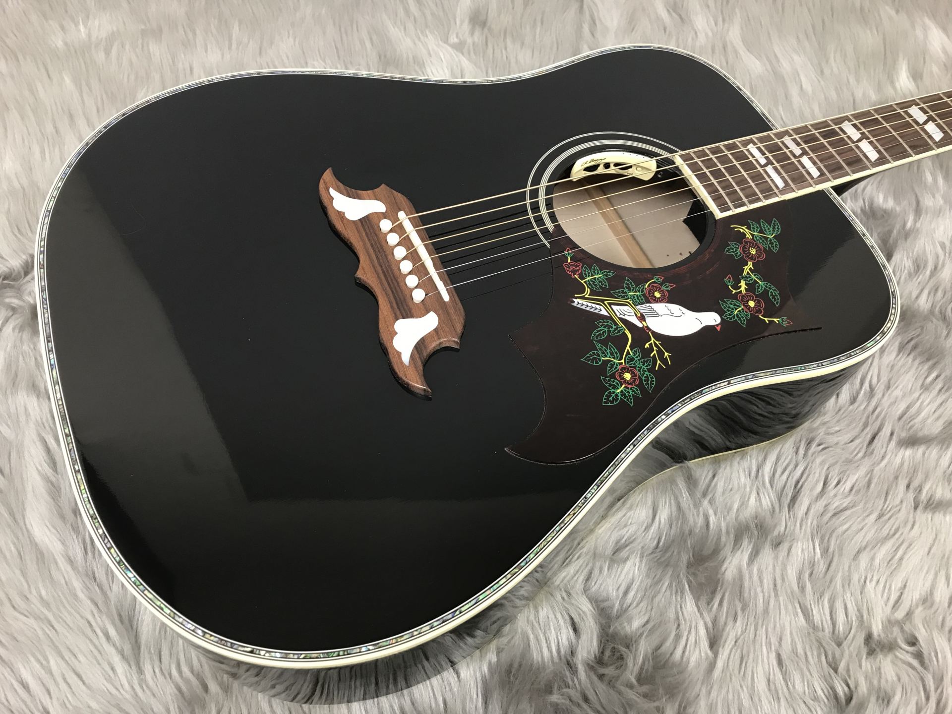 Gibson Acoustic】超貴重！世界50本限定アコースティックギター入荷