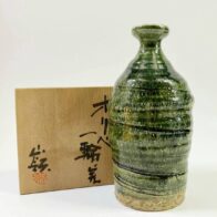 韓国人間文化財 柳海剛（柳根瀅） 高麗青磁象嵌雲鶴文梅瓶 大花瓶 | 新栄堂