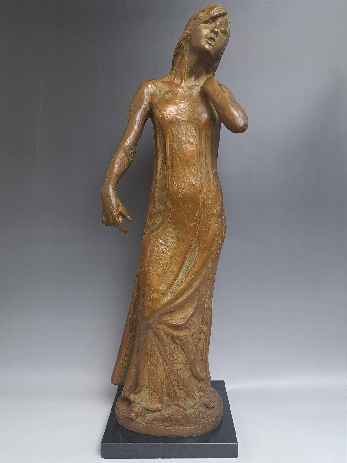 彫刻家 浦山一雄 ブロンズ彫刻『リサイタル』大型作品 銅像 女性像