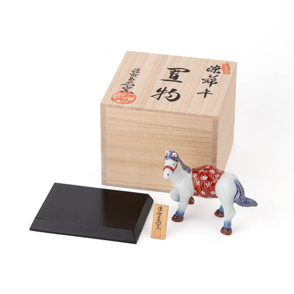 染錦午 置物 ｜ 有田焼の源右衛門窯公式オンラインショップ