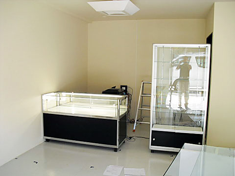 店舗用什器・デラックスショーケース【ショーケース販売の徳山】