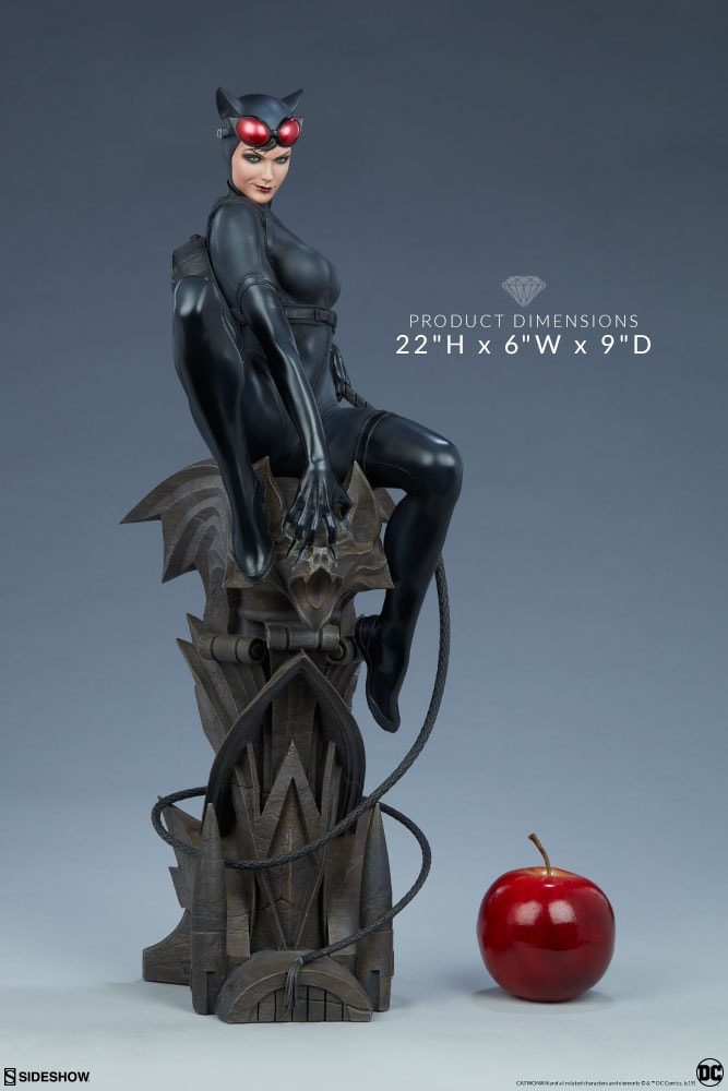 Catwoman Figure - Premium Format Exclusive | Sideshow Collectibles