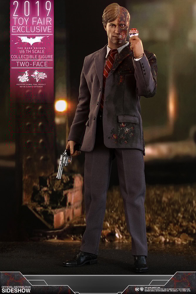 Hot Toys DC Comics Two-Face Sixth Scale Collectible Figure