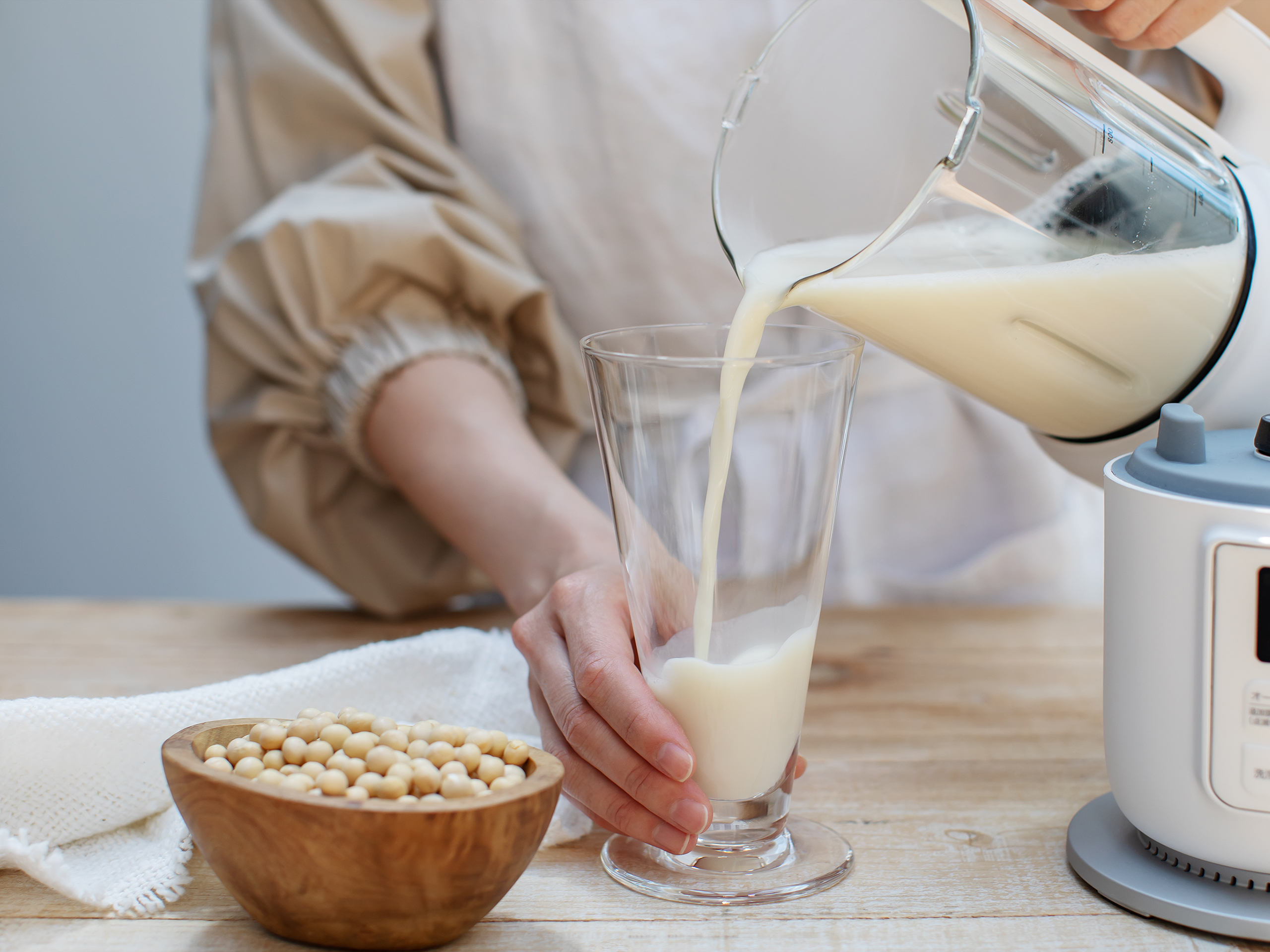 ヒーター機能付きブレンダー おうちシェフ BLENDER - シロカ株式会社