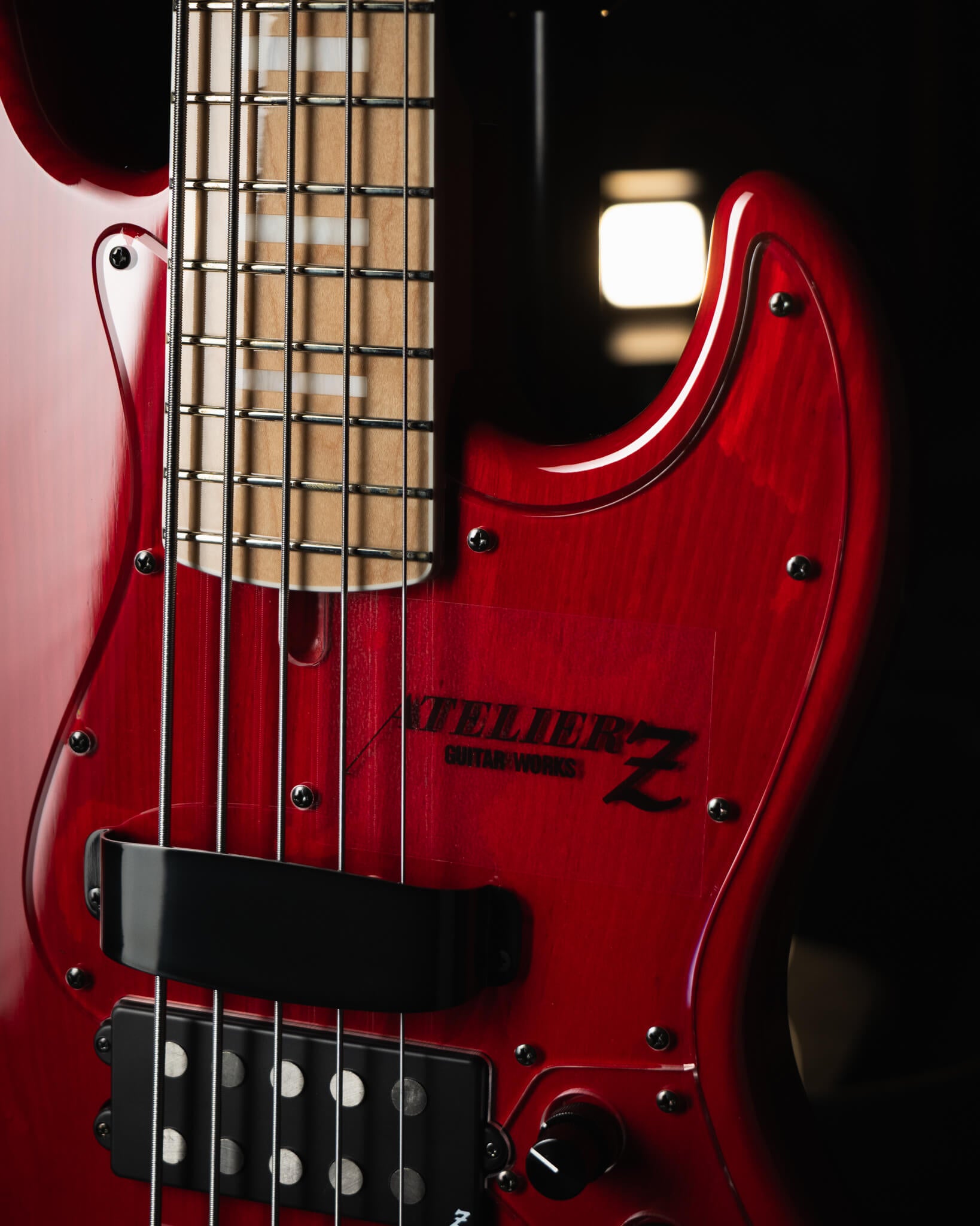 Atelier Z M265-JHJ Transparent Red 2025 – SlapStore