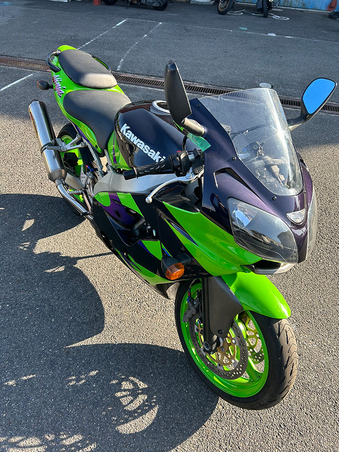 カワサキ ZX-9R E型 ZX900E 絶好調な希少赤E ブレンボ バックステップ