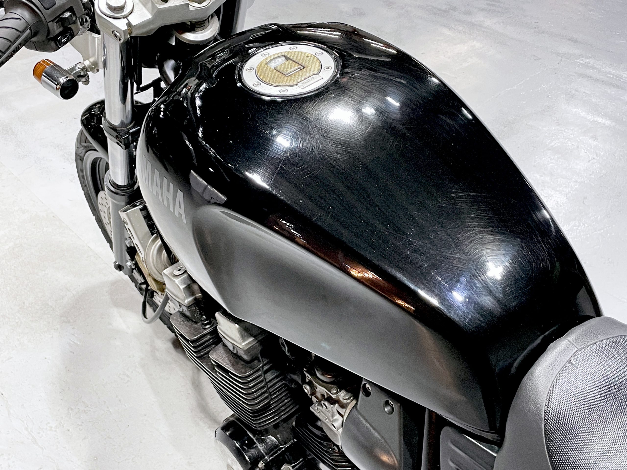 YAMAHA XJR400 4HM – 京都のバイクショップSPEC-M（スペックエム