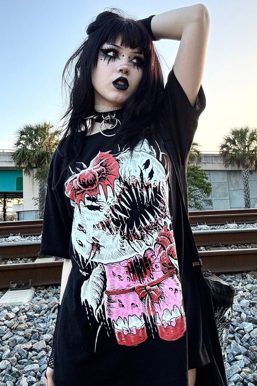 Hell Kitty Tee / ヘルキティ / Tシャツ【VampireFreaks】 | Spider