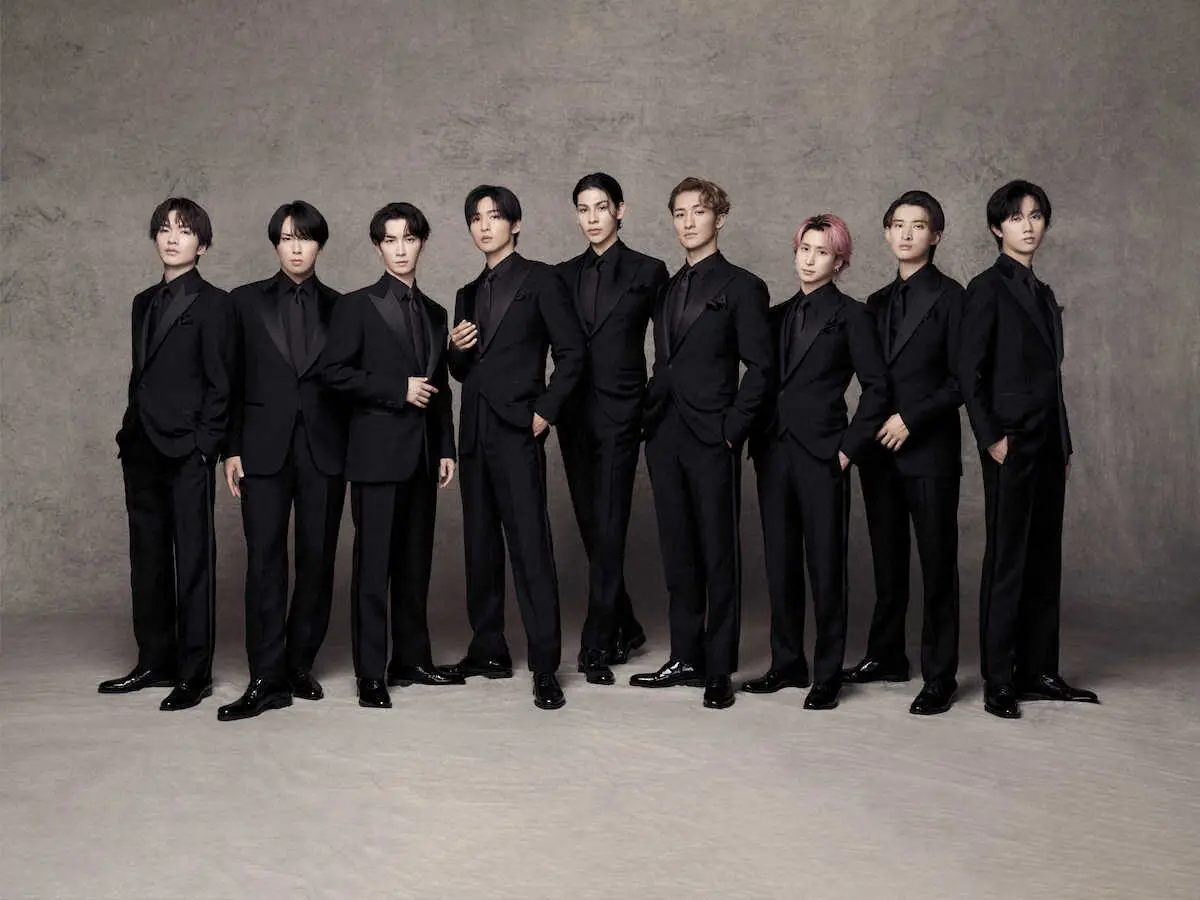 Snow Manの（左から）深澤辰哉、宮舘涼太、渡辺翔太、目黒蓮、ラウール