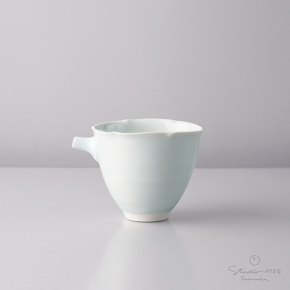 宮下善爾 青磁ぐい呑 盃 宮下善爾 青磁ぐい呑 盃 宮下善爾 青磁ぐい呑