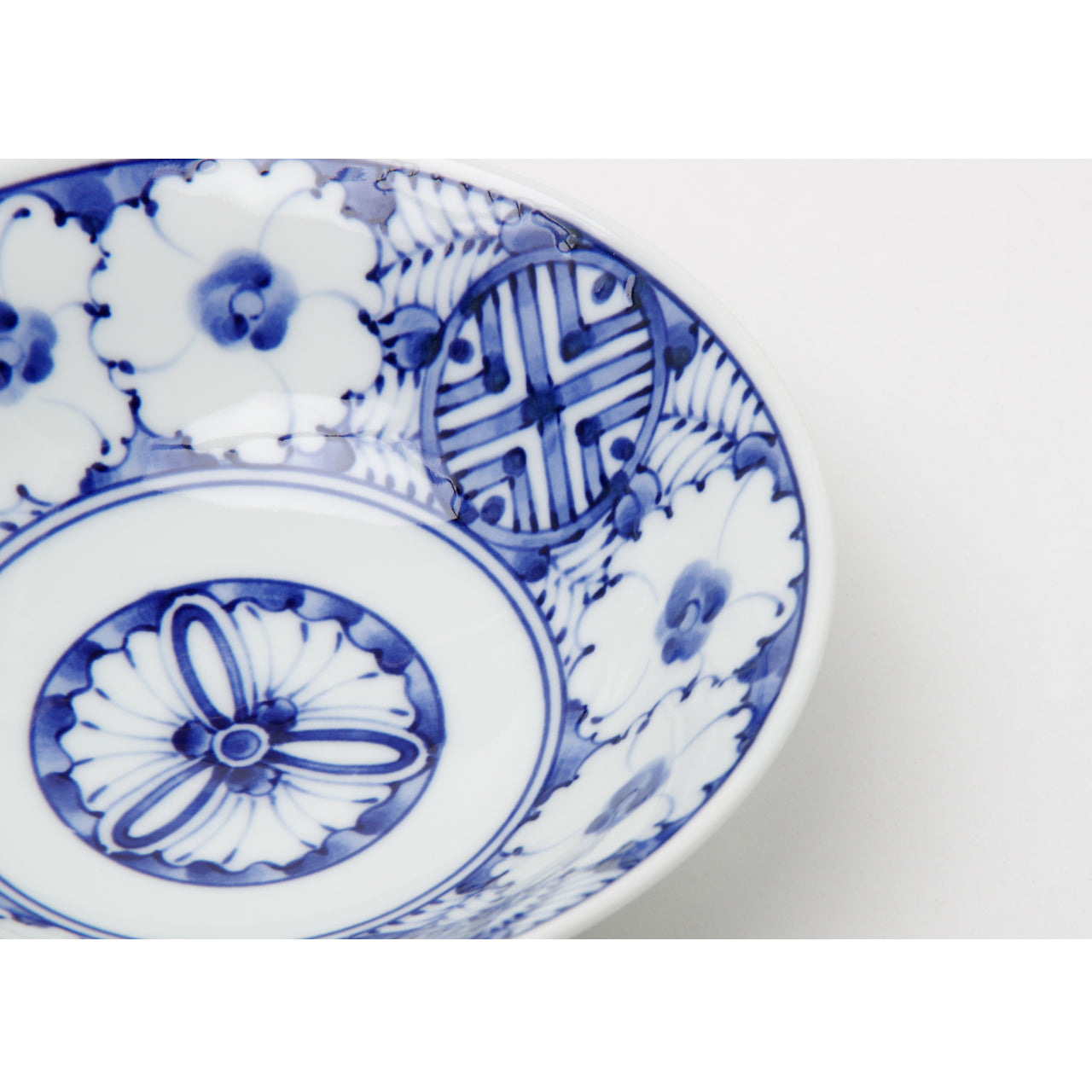 波佐見焼 染付 花丸文 中鉢 15.5cm 高山陶器の通販｜Studio1156