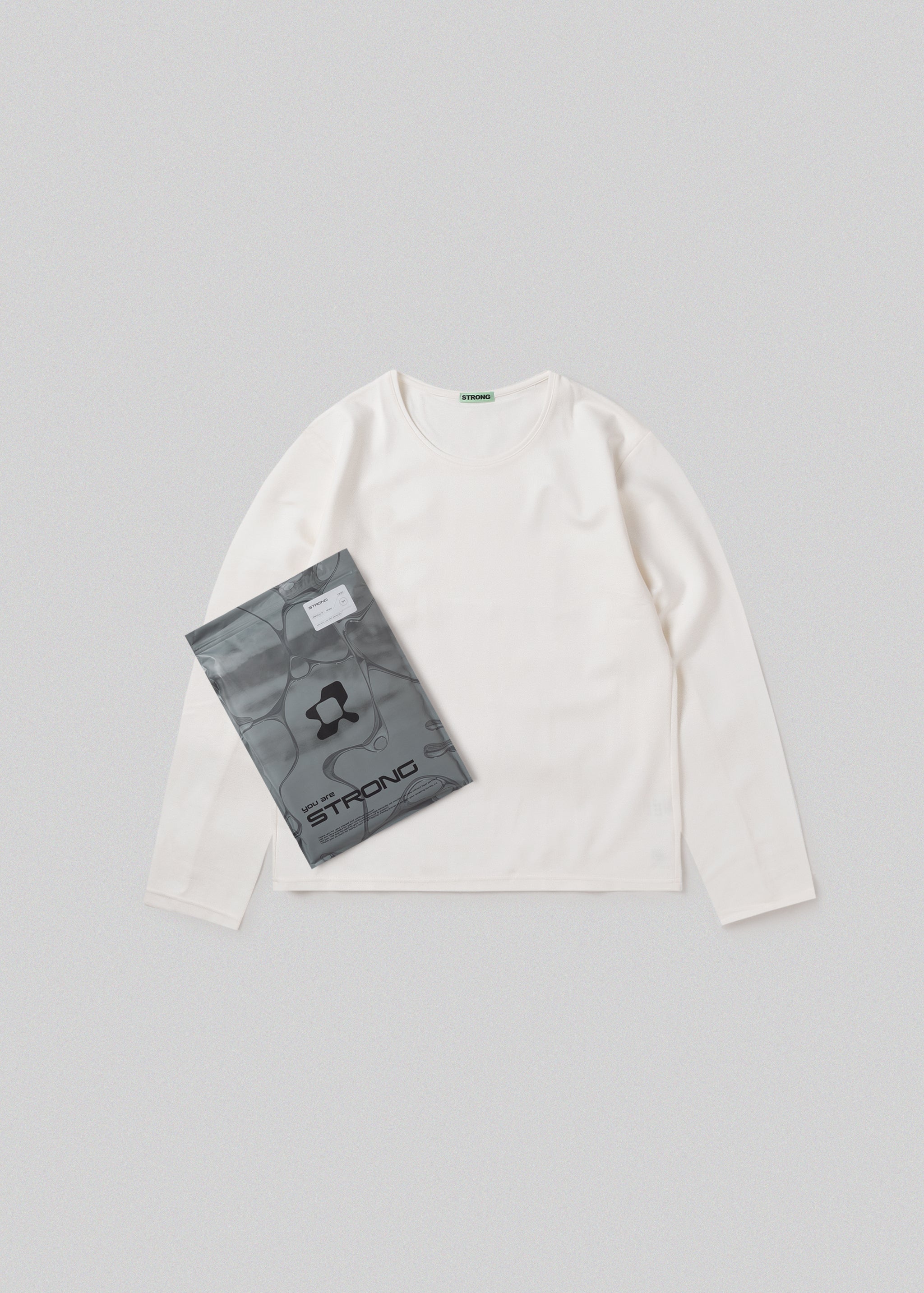STRONG PACK TEE (WHITE)