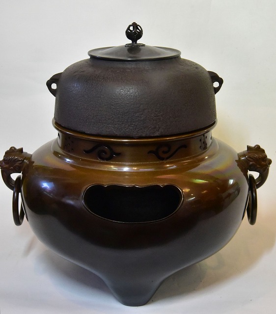 畠春斎 平丸釜添唐銅鬼面風炉 すいぎょく園｜創業百年、お茶の「すい