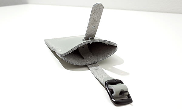 リモワに付属するネームタグの使い方 | リモワ(RIMOWA)専門通販サイト