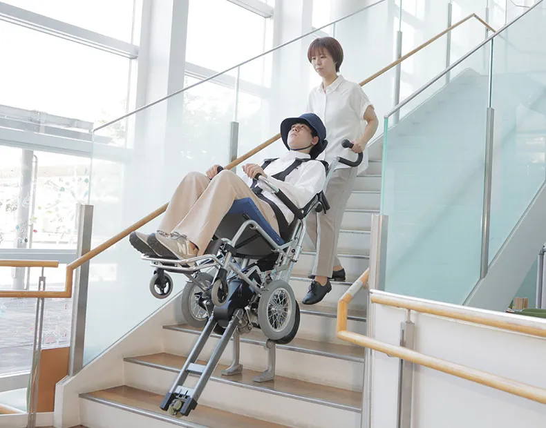 設置工事不要の可搬型階段昇降機の総合メーカー - 株式会社サンワ