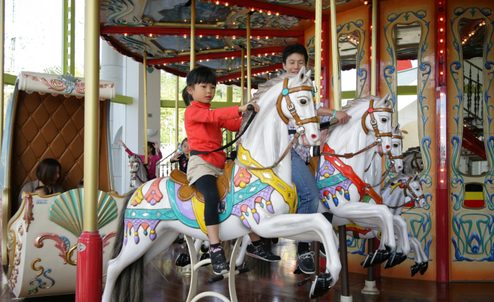メリーゴーランド | サントピアワールド！田園の中の遊園地:新潟県