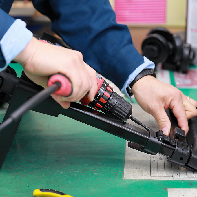 ⭐️ 極 美 品 ⭐️SWANY スワニー 543 ダマスコ ブラック D-543 ダマスコ (M18) ブラック <4輪ストッパー付> 【アウトレット】