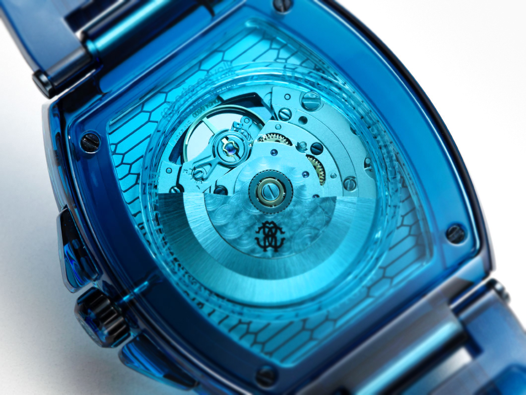 光学用“K9ガラス”を採用【日本限定デザイン“フルスケルトン”ウオッチ