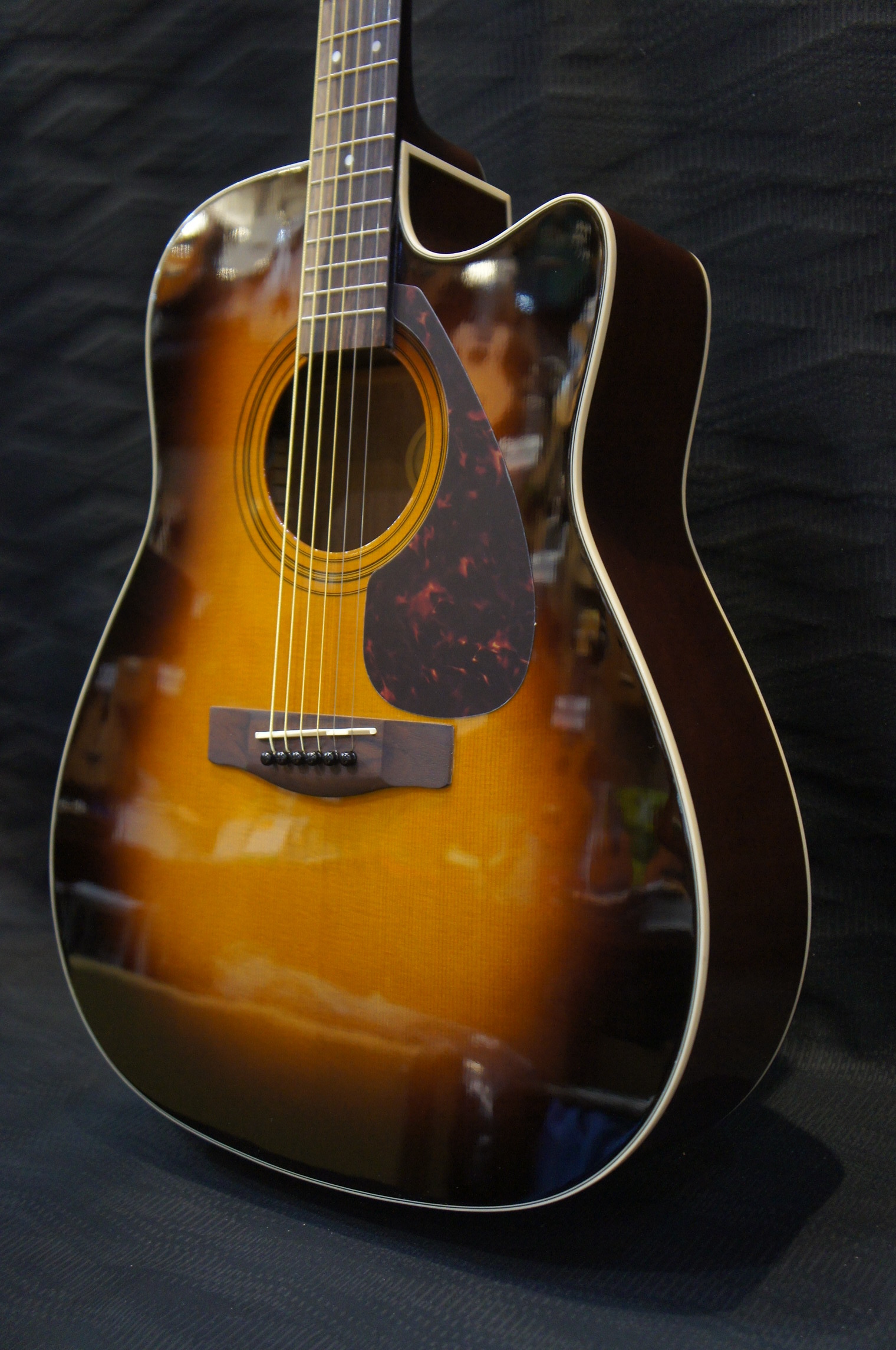 希少/良音/YAMAHA F-210 改チューナー付エレアコ 弦低め